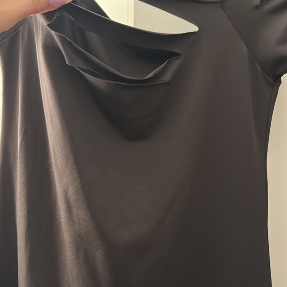 Cute black top - Picture 2 of 4